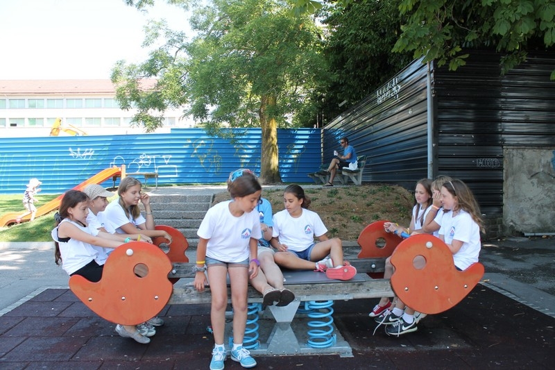 Village Camps International Summer Camp Leysin, Switzerland 2026-08-15 https://www.villagecamps.com/journals_admin/images/695-10-yellowgreenies (27).jpg
